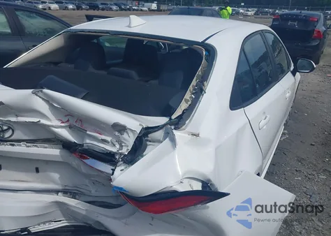 2022 Toyota Corolla Le z USA, uszkodzony, nr VIN 5YFEPMAE2NP342372